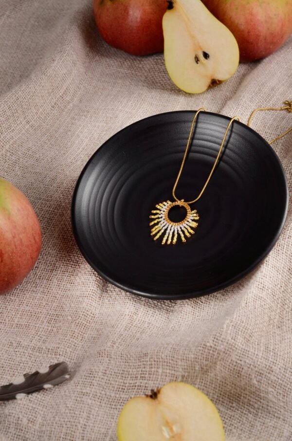 Collier à Pendentif Mira Helia