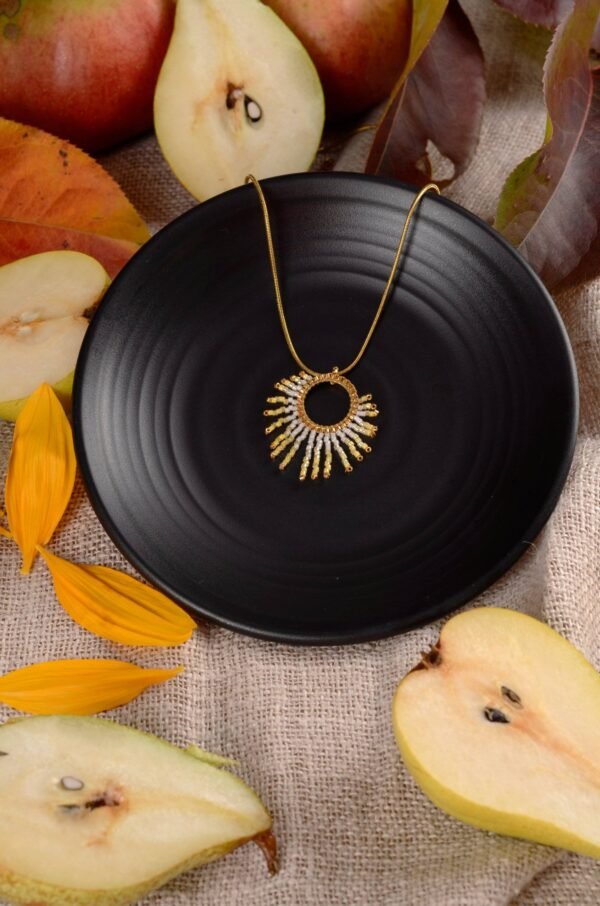 Collier à Pendentif Mira Helia