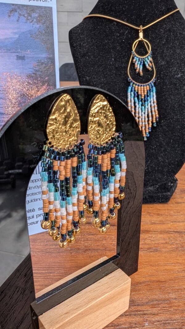 Petites boucles d’oreilles Nilyra Maria turquoise et bronze, bijou conscient Valdyria fabriqué artisanalement en petite série